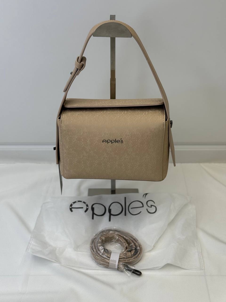 کیف دوشی زنانه اپلز (Apple’s) مدل کلاسیک | رنگ کرم